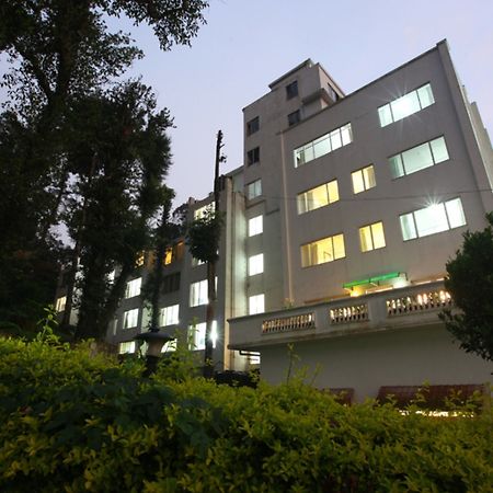 Oak Fields Resort 무나르 외부 사진